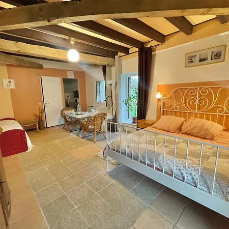 Des Fours Maison d'hôtes Agonges