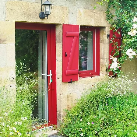 Des Fours Гостевой дом Agonges